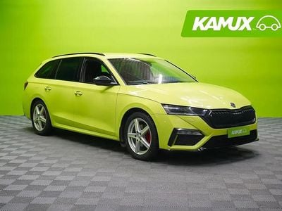 Käytetty Skoda Octavia RS 200 HP (147 kW) 2022 Vihreä Farmari
