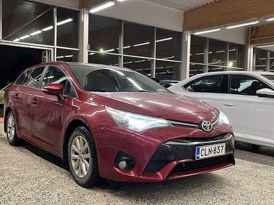 Punainen Käytetty 2018 Toyota Avensis Multidrive S Farmari | 15 980 € (Hyvä tarjous)