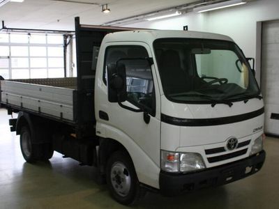 käytetty Toyota Dyna 150 Kolmikaatokippi