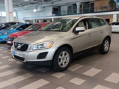 käytetty Volvo XC60 D4 AWD Momentum aut