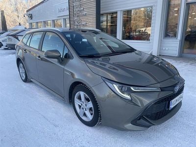 Käytetty Toyota Corolla Active 122 HP (89 kW) 2021 Ruskea (beige) Farmari