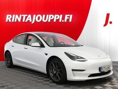 Käytetty Tesla Model 3 152 kW (208 HP) 2021 Valkoinen Sedan
