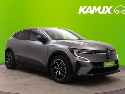 Hopea / harmaa Käytetty 2023 Renault Megane E-Tech Techno Sedan | 24 390 €