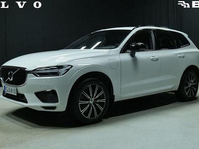 Valkoinen Käytetty 2020 Volvo XC60 R-Design Katumaasturi | 30 800 € (Hyvä tarjous)