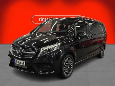 Musta Käytetty 2022 Mercedes V300 Avantgarde Tila-auto | 125 980 €