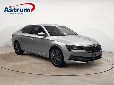 Harmaa Käytetty 2022 Skoda Superb SportLine Farmari | 34 900 €
