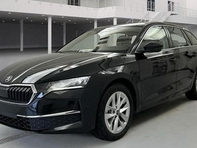 Käytetty Skoda Octavia Selection 150 HP (110 kW) 2025 Musta Farmari