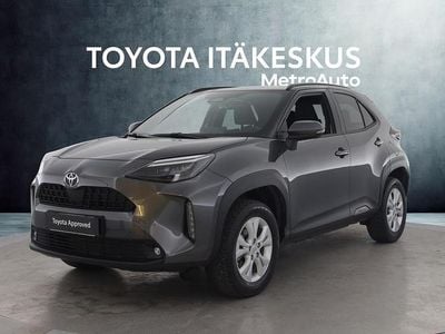 Käytetty Toyota Yaris Cross 116 HP (85 kW) 2024 Harmaa Katumaasturi
