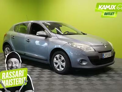 Käytetty Ford Focus 137 HP (100 kW) 2001 Sininen Viistoperä