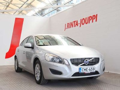 käytetty Volvo S60 1,6D DRIVe Momentum - 3kk lyhennysvapaa