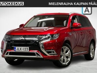 Punainen Käytetty 2019 Mitsubishi Outlander P-HEV Intense Katumaasturi | 15 900 €