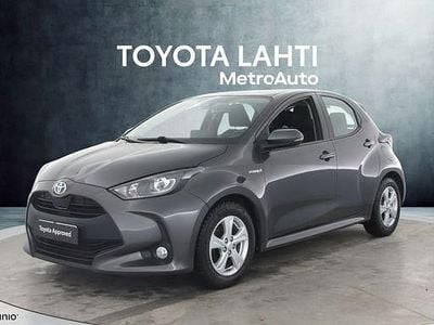 Harmaa Käytetty 2021 Toyota Yaris Active Viistoperä | 16 900 € (Perustarjous)