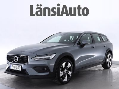 käytetty Volvo V60 CC D4 AWD Business aut /