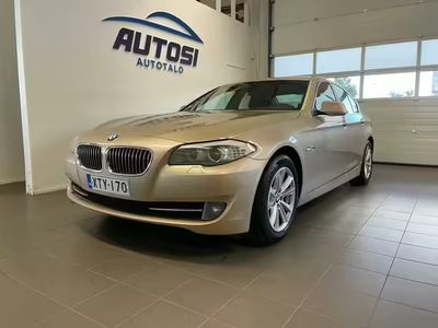 Ruskea Käytetty 2011 BMW 520 Sedan | 10 790 € (Kallis)
