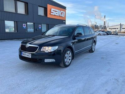 Käytetty Skoda Superb Business Line 140 HP (102 kW) 2012 Farmari