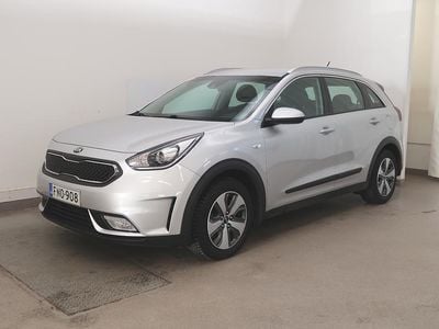 Käytetty Kia Niro LX 105 HP (77 kW) 2018 Hopea Katumaasturi