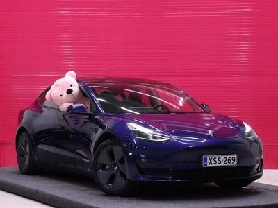 Käytetty 2021 Tesla Model 3 Sedan | 26 750 € (Perustarjous)