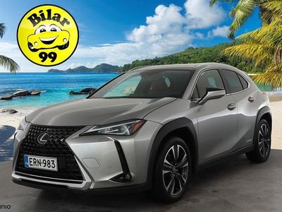 Käytetty 2019 Lexus UX 250h Katumaasturi | 29 900 € (Kallis)