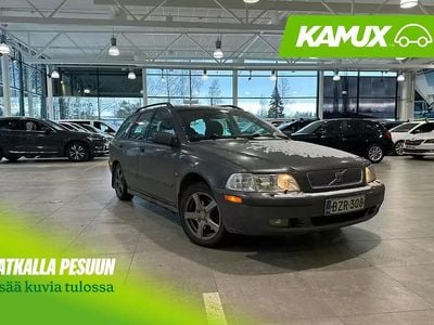 Käytetty Volvo V40 Dynamic 136 HP (100 kW) 2002 Musta Farmari