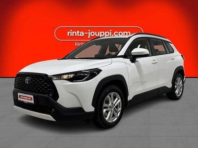 Valkoinen Käytetty 2025 Toyota Corolla Cross Active Katumaasturi | 41 500 € (Perustarjous)