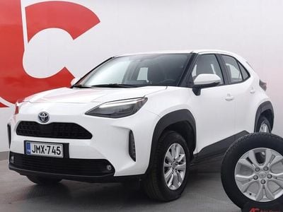 Valkoinen Käytetty 2023 Toyota Yaris Cross Active Katumaasturi | 25 280 € (Perustarjous)