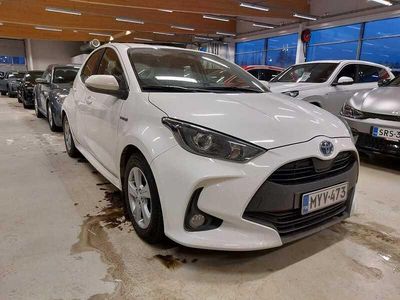 Käytetty Toyota Yaris Hybrid Active 116 HP (85 kW) 2021 Viistoperä