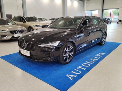 019 Käytetty 2021 Volvo V60 R-Design Farmari | 36 900 € (Kallis)