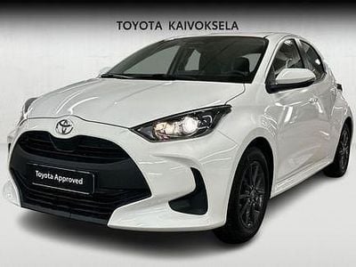 Käytetty Toyota Yaris Active 114 HP (83 kW) 2025 Valkoinen Viistoperä