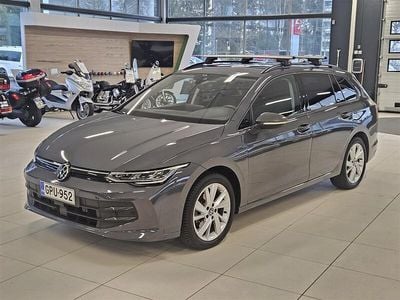 Käytetty VW Golf VIII Comfortline 150 HP (110 kW) 2024 Oranssi Farmari