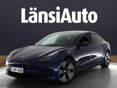 Käytetty 2022 Tesla Model 3 RWD Sedan | 24 280 € (Perustarjous)