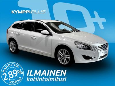 Valkoinen Käytetty 2011 Volvo V60 Momentum Farmari | 10 900 € (Hieman kallis)