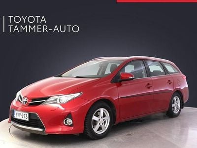 Punainen Käytetty 2013 Toyota Auris Touring Sports Multidrive S Farmari | 13 480 € (Perustarjous)