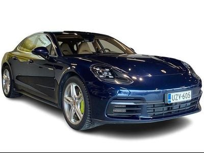 Porsche Panamera 4