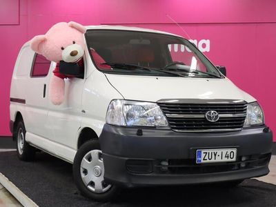 käytetty Toyota HiAce 2,5 D-4D 95 #ALV-VÄHENNYSKELPOINEN