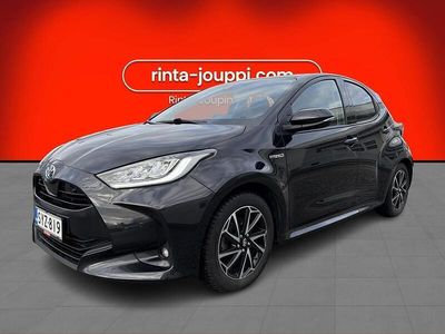 Musta Käytetty 2021 Toyota Yaris Hybrid Business Edition Viistoperä | 20 780 € (Hieman kallis)