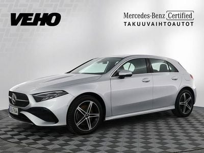 Harmaa Käytetty 2023 Mercedes A250 AMG line Viistoperä | 32 900 € (Kallis)