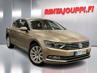 Ruskea Käytetty 2016 VW Passat Comfortline Sedan | 12 670 € (Perustarjous)