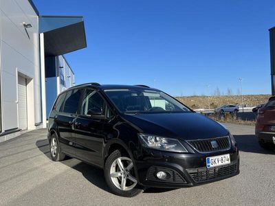 käytetty Seat Alhambra 2,0 TDI 140 Style Business DSG 7H ** Xenon | Sähköliukuovet | P.kamera | Navi | Vetokoukku | 2x alut **