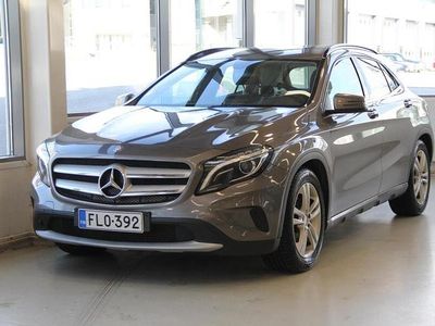 Harmaa Käytetty 2015 Mercedes A180 Business Farmari | 14 990 € (Kallis)