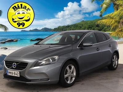 Käytetty Volvo V40 Momentum 190 HP (139 kW) 2015 Viistoperä