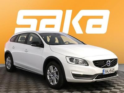 Käytetty Volvo V60 CC Summum 190 HP (139 kW) 2015 Farmari