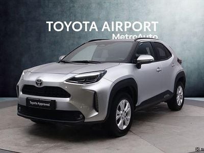 Hopea Käytetty 2024 Toyota Yaris Cross Katumaasturi | 29 490 € (Hyvä tarjous)