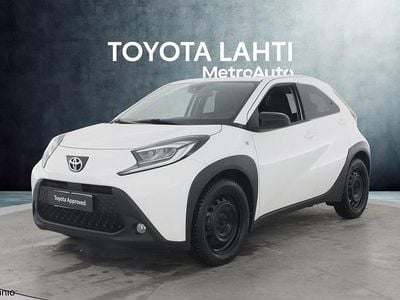 Valkoinen Käytetty 2022 Toyota Aygo X Multidrive S Katumaasturi | 12 990 € (Hyvä tarjous)