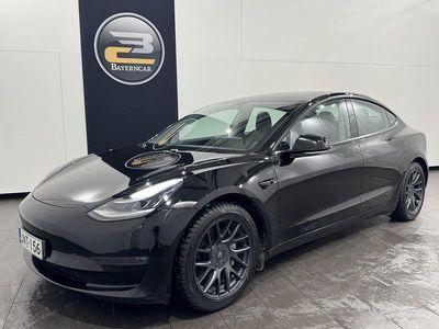 Musta Käytetty 2021 Tesla Model 3 Sedan | 26 900 € (Perustarjous)