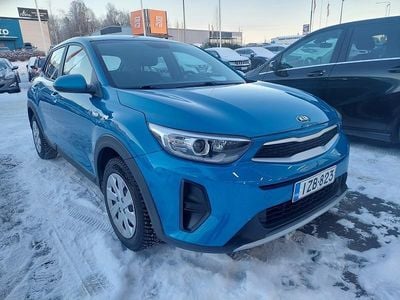 Käytetty Kia Stonic LX 101 HP (74 kW) 2021 Katumaasturi