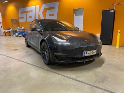Käytetty 2022 Tesla Model 3 Sedan | 29 900 € (Perustarjous)