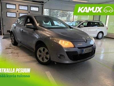 Käytetty Renault Mégane Expression 110 HP (80 kW) 2009 Sininen Sedan