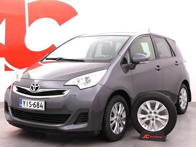 Harmaa Käytetty 2015 Toyota Verso-S Active Tila-auto | 13 990 €