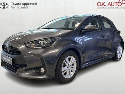 Harmaa Käytetty 2023 Toyota Yaris Active Viistoperä | 22 800 € (Hieman kallis)