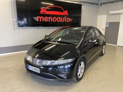 käytetty Honda Civic 5D 1,8i Comfort - / ilmastointi / juurihuollettu / koukku /